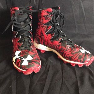 Under Armour Youth Football Cleats size 6Y